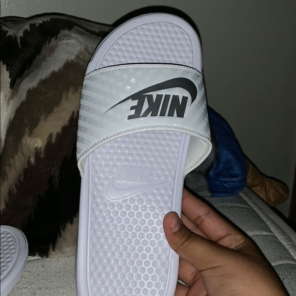 Slide - Picture 4 of 8